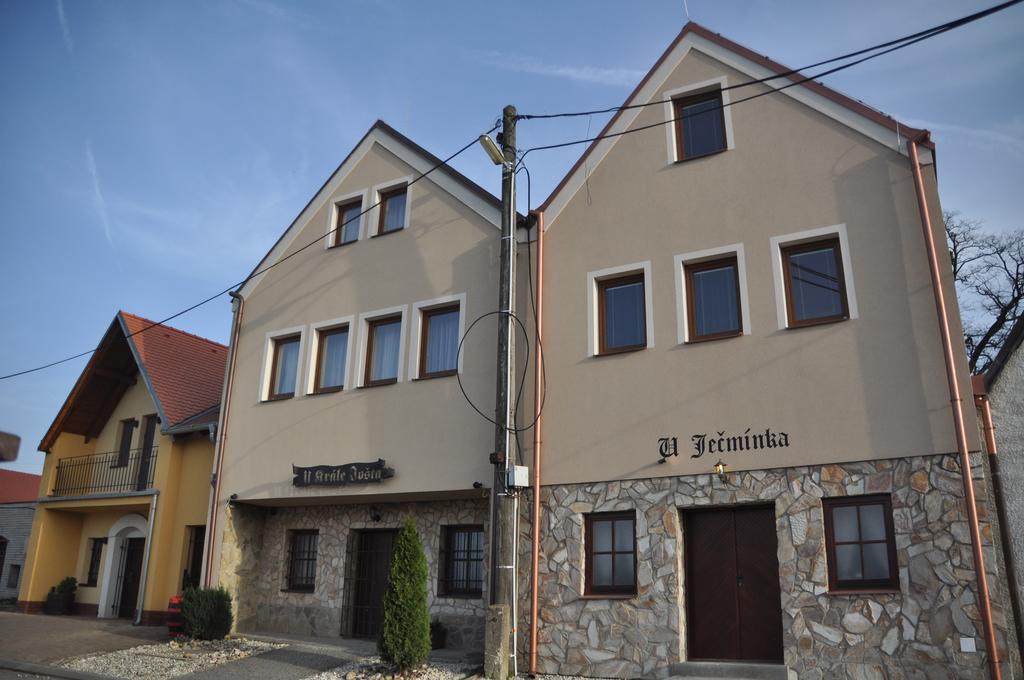 U Jecminka Villa Hlohovec Exterior photo